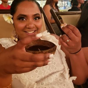 Meet your Posher, Avinthri